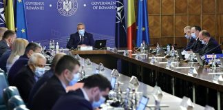 Pe fondul creșterii vertiginoase a numărului de infectări, Guvernul recomandă purtarea măștii de protecție în interior