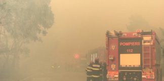 VIDEO Pompierii români au intrat în ”focuri” de la primele ore ale misiunii din Grecia