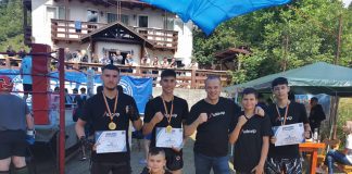 Sportivi vrânceni pe podium la o competiție de kickboxing