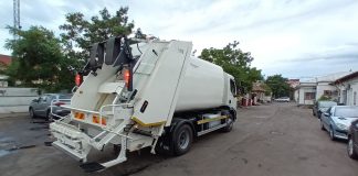 FOTO CUP Salubritate Focșani și-a cumpărat utilaje pentru colectarea deșeurilor și asfaltare