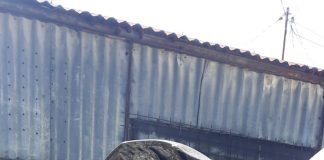 Autoutilitară distrusă de un incendiu