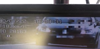 Au apăsat prea tare pedala de accelerație și au rămas fără permis și cu mai puțini bani în buzunar