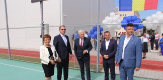 Ca în campania electorală: primarul Misăilă și PSD au inaugurat terenurile sportive de la LPS fără ca acestea să aibă efectuată recepția tehnică