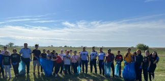 FOTO Polițiștii vrânceni, la Ziua Națională a Curățeniei- Let’s Do IT, Romania!