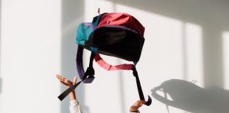 Sfaturi pentru a le oferi copiilor dumneavoastră un rucsac școlar mai ușor și mai sigur