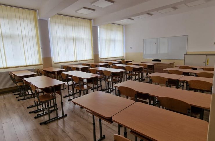 Important: Joi se reiau cursurile școlare în Vrancea!