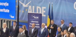 ALDE încearcă să supraviețuiască: și-a ales 3 copreședinți și 4 prim-vicepreședinți / Ionel Cel-Mare, ales prim-vicepreședinte