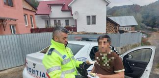 Borsetă cu bani găsită de polițiști la târgul de Bârsești