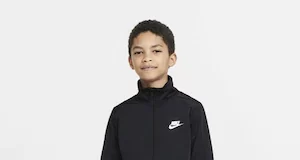 Cum să-ți îmbraci copiii pentru joacă în aer liber pe orice vreme