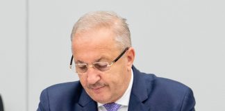 ULTIMA ORĂ Vasile Dîncu a demisionat din funcția de ministru al Apărării Naționale