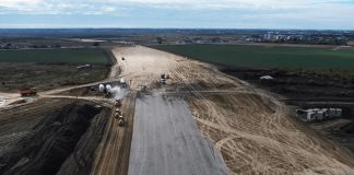 VIDEO O nouă filmare cu drona arată modul în care se lucrează la Autostrada Buzău-Focșani, în zona de nord a Focșaniului