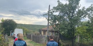 FOTO De Ziua Persoanelor Vârstnice, polițiștii au adus bucurie în sufletele unor bunici din județ