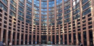 Lege europeană care să ne protejeze de Inteligența Artificială (AI) / Ce măsuri urmează să se aplice și în România