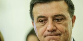 Niculae Bădălău, fost lider/parlamentar/ministru PSD, acum vicepreședinte la Curtea de Conturi, a fost reținut de DNA pentru dare de mită și trafic de influență
