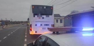 FOTO Acțiuni pe linia transportului de persoane: șoferi amendați, permise de conducere reținute