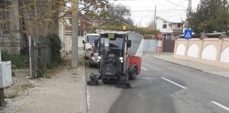Societatea de salubrizare din Focșani reia activitatea de spălare a carosabilului și trotuarelor