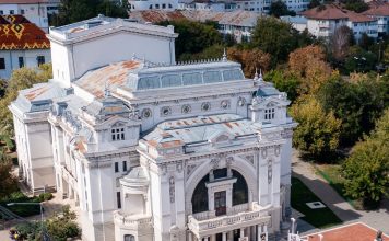 Tinerii talentați, așteptați la Teatrul Municipal Focșani pentru audiții / 3 roluri puse în joc