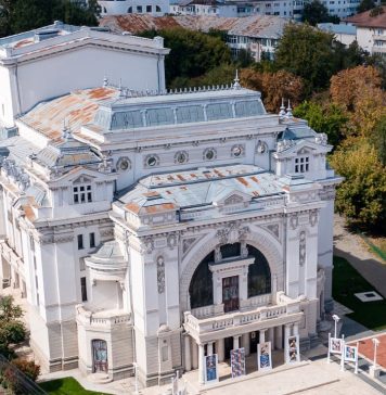 Tinerii talentați, așteptați la Teatrul Municipal Focșani pentru audiții / 3 roluri puse în joc