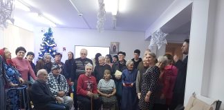 FOTO Copiii din centrele DGASPC, în vizită la bunicii de la Căminul de Bătrâni Focșani