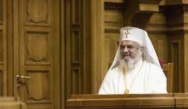 Patriarhul Daniel: Pe Sfântul Nicolae milostenia discretă l-a făcut popular / Moș Crăciun reprezintă bunătatea lui Dumnezeu