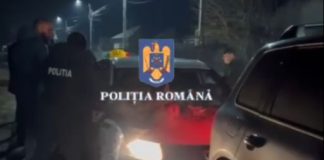 VIDEO Bărbați prinși în flagrant după ce au înșelat o bătrână prin metoda „accidentul”