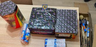 Petarde și artificii fără documente, confiscate de polițiștii vrânceni