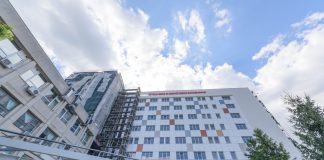 Cum au salvat medicii din Iași mâinile unei adolescente, grav rănită într-un accident/ O mână era amputată, cealaltă devascularizată