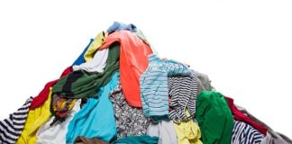 Deșeurile textile, o mare problemă în România. Ministerul Mediului va aduce noi reglementări privind importul de haine second-hand