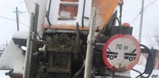 ULTIMA ORĂ Cinci mașini înzăpezite și la Urechești