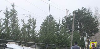 Un autoturism s-a răsturnat la ieșirea din Focșani. În zonă era polei