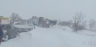Ora 7:00 – Cinci tronsoane de drumuri naționale din Vrancea sunt închise duminică dimineață