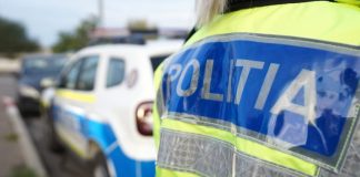 Mașină furată din Vrancea, găsită pe un drum din județul Brăila