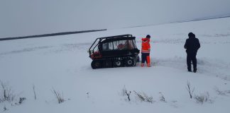 Șenilată ISU plecată la un bolnav din Dumitrești