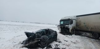 Tir condus de un vrâncean, implicat într-un accident grav în județul Neamț