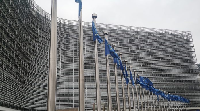 Proiect cu finanțare europeană pentru susținerea tinerilor în jurnalism, social media și politici publice