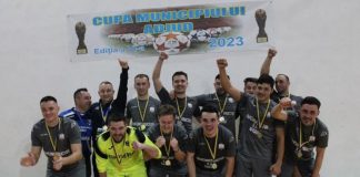 FOTO ACS Homocea a câștigat Cupa Municipiului Adjud la fotbal în sală / Premierea a fost făcută de fostul internațional Florentin Petre