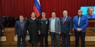 Unul dintre procurorii militari care a clasat dosarul Revoluției și un avocat din dosarul Caracal, în poza cu Șoșoacă de la Ambasada Rusiei