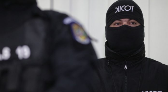 DIICOT Vrancea, audieri în dosarul de delapidare, în care s-au efectuat azi 18 percheziții / Sunt vizate persoane dintr-o clinică medicală