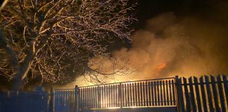 ULTIMA ORĂ Arde o gospodărie la Viișoara, Vidra. Pompierii intervin cu mai multe echipaje
