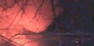 Flăcările au distrus o gospodărie din Slobozia Ciorăști. Un bărbat a ajuns la spital, cu atac de panică