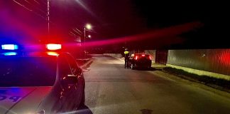 Adolescent acuzat că a furat o mașină și a plecat cu ea la plimbare