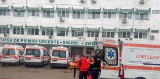 Mașina care a intrat în stâlp, la Haret, era din Ucraina. Patru persoane au ajuns la spital