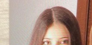 Fată de 14 ani, dată dispărută după ce a plecat de la școală / Familia și poliția o caută