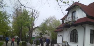 Președintele Autorității Electorale, primari, politicieni, oameni de afaceri, magistrați, funcționari, la inaugurarea unui cabinet notarial, în Focșani