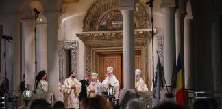 Patriarhul Daniel, în Noaptea de Înviere: Înainte de a fi o sărbătoare, Paștele nostru este o Persoană – Iisus Hristos