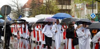 Sărbătoarea Floriilor, astăzi, pentru creștinii romano-catolici / Procesiune tradițională în București