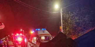 Bărbat descarcerat după un accident de circulație
