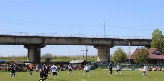 Fotbal județ: CSM Adjud 1946 pierde teren în fața Victoriei Gugești, în lupta pentru titlu