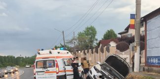 Ciocnire între două autoturisme, la Golești