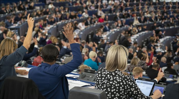 Bugetul UE pe 7 ani: 2 trilioane de euro / Domenii prioritare și pentru România: agricultura, apărarea, coeziunea, competitivitatea